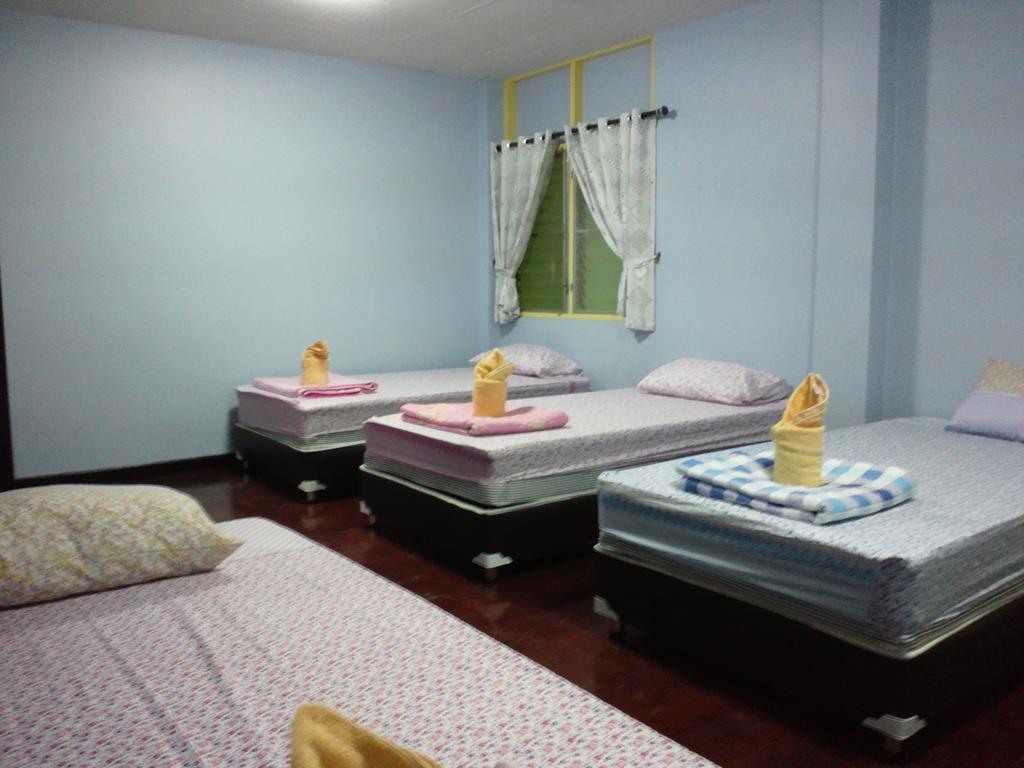 Nalin Guesthouse Τσιάνγκ Μάι Δωμάτιο φωτογραφία