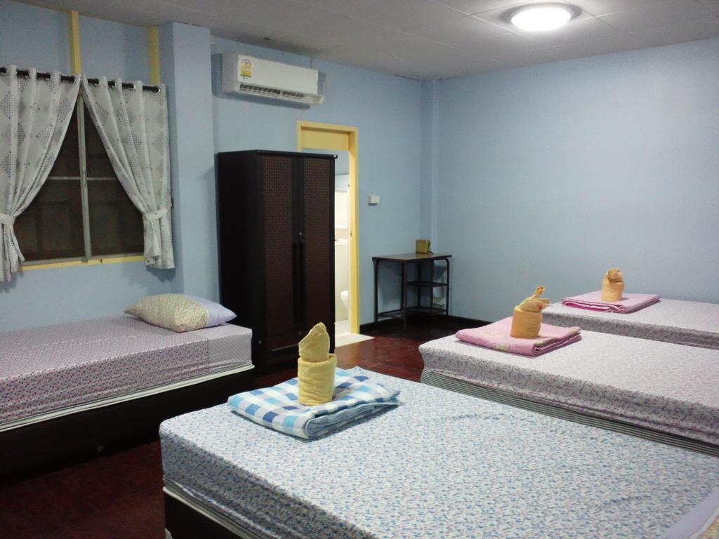 Nalin Guesthouse Τσιάνγκ Μάι Δωμάτιο φωτογραφία