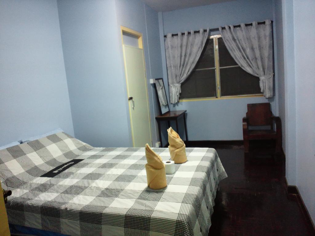 Nalin Guesthouse Τσιάνγκ Μάι Δωμάτιο φωτογραφία